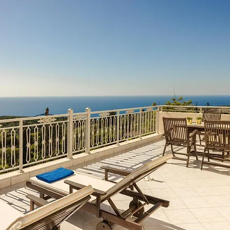 Belle View - Sea View & Sunset 4* Mánganos