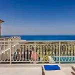 מלון Belle View - Sea View & Sunset 4*